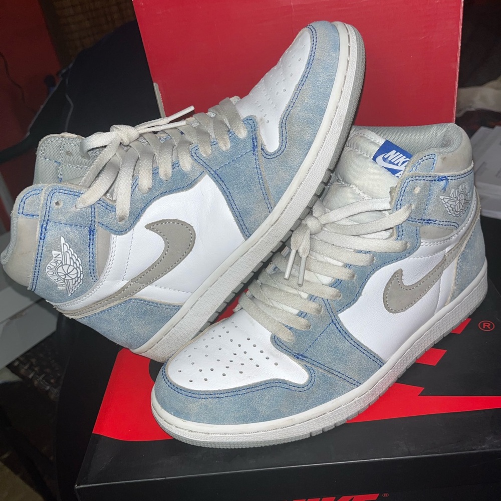 Nike Air Jordan 1 Retro High in White and Blue
